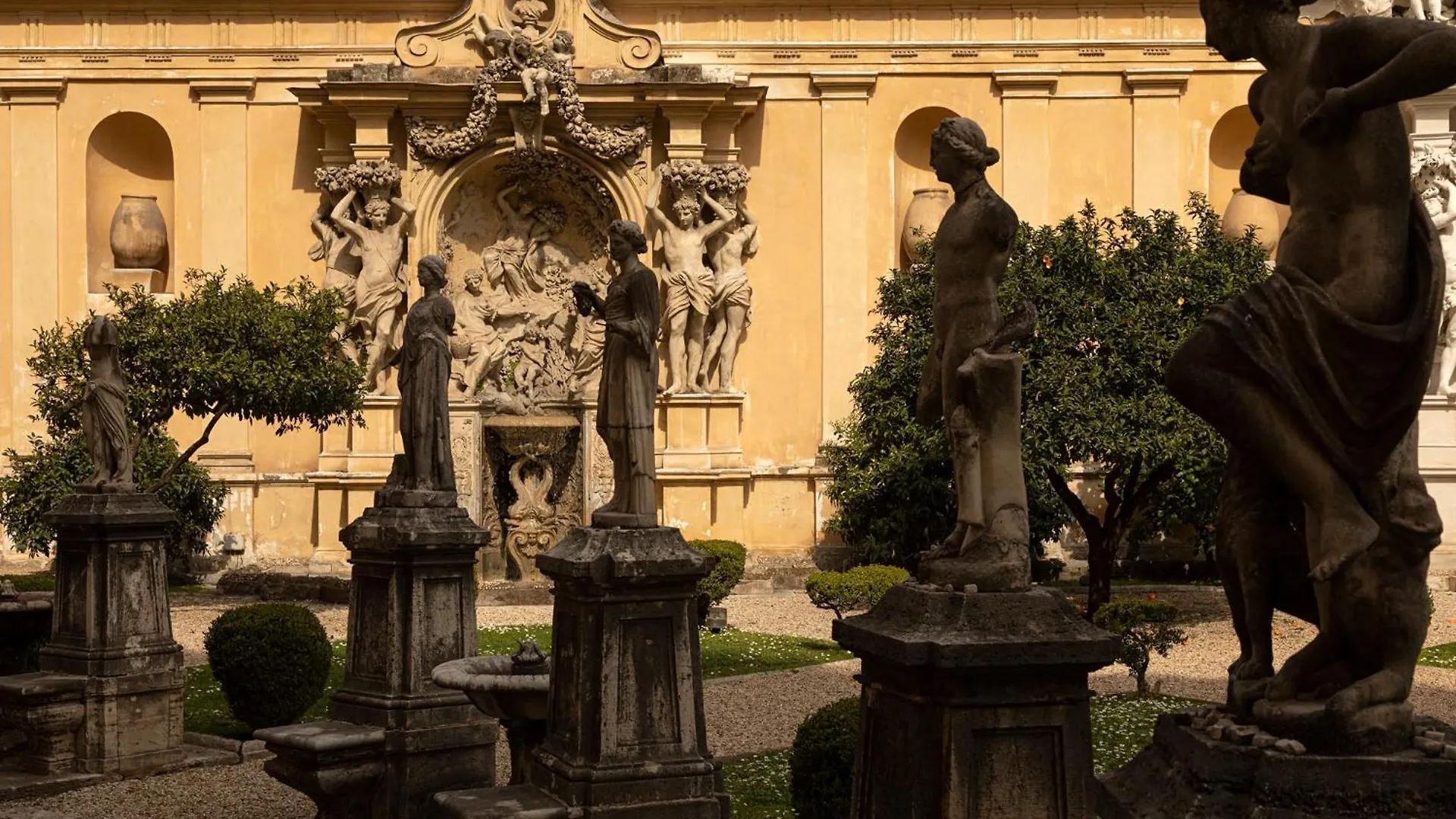 *****  Palazzo Shedir - The Leading Hotels Of The World Rome Italy